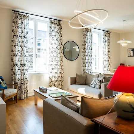 Bel Appartement, Bien Equipe Et Confortable Dans Le Centre Historique شقة