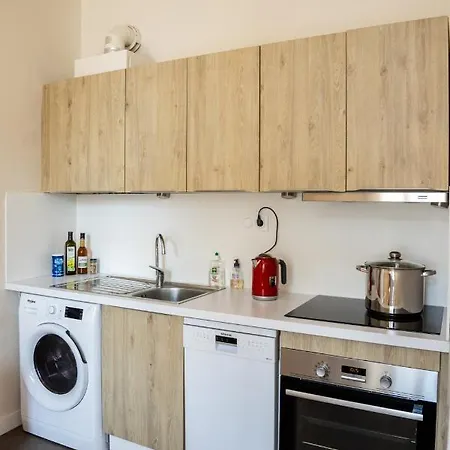 Bel Appartement, Bien Equipe Et Confortable Dans Le Centre Historique شقة